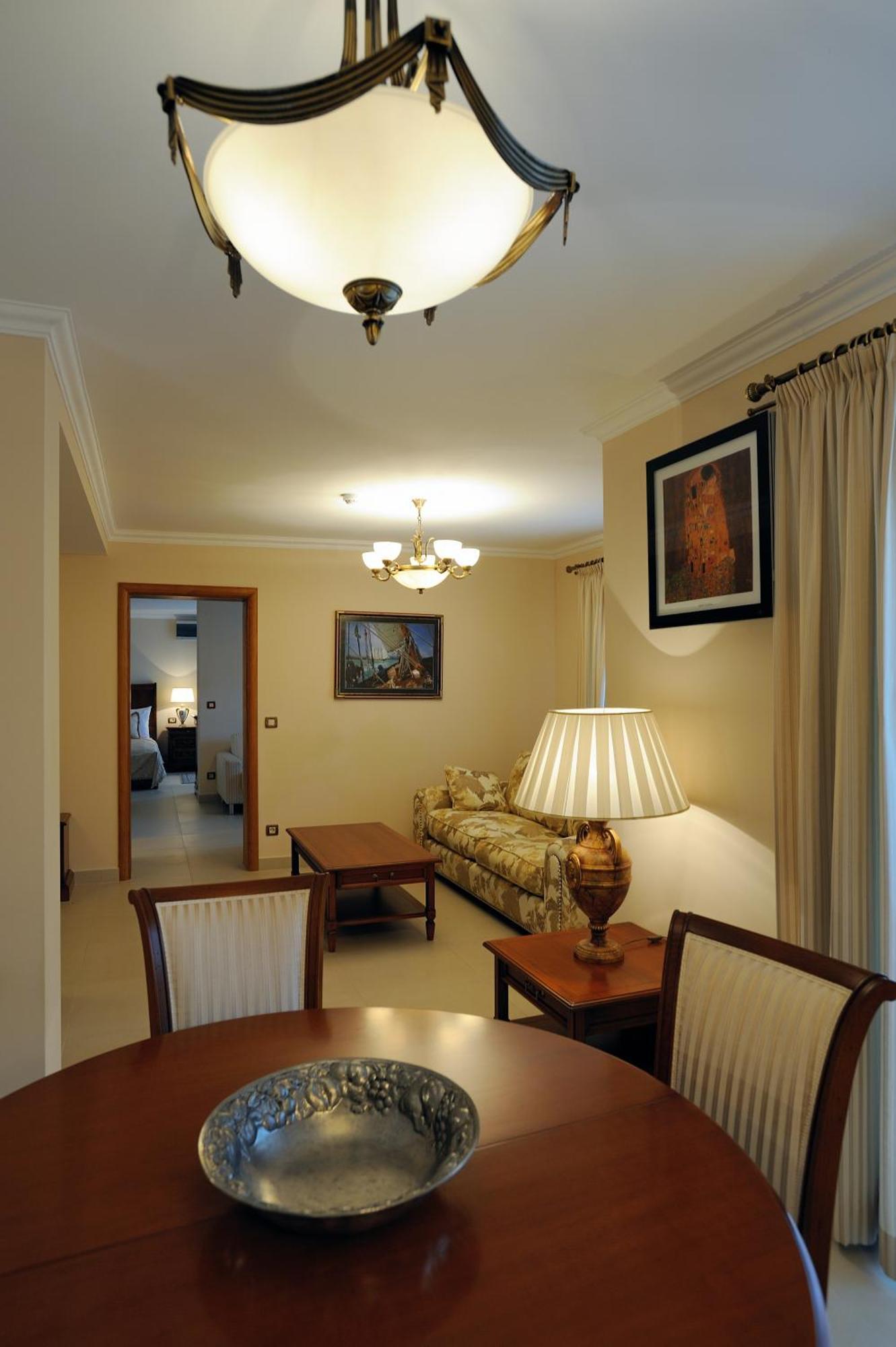 Hotel Solitudo Uble Extérieur photo