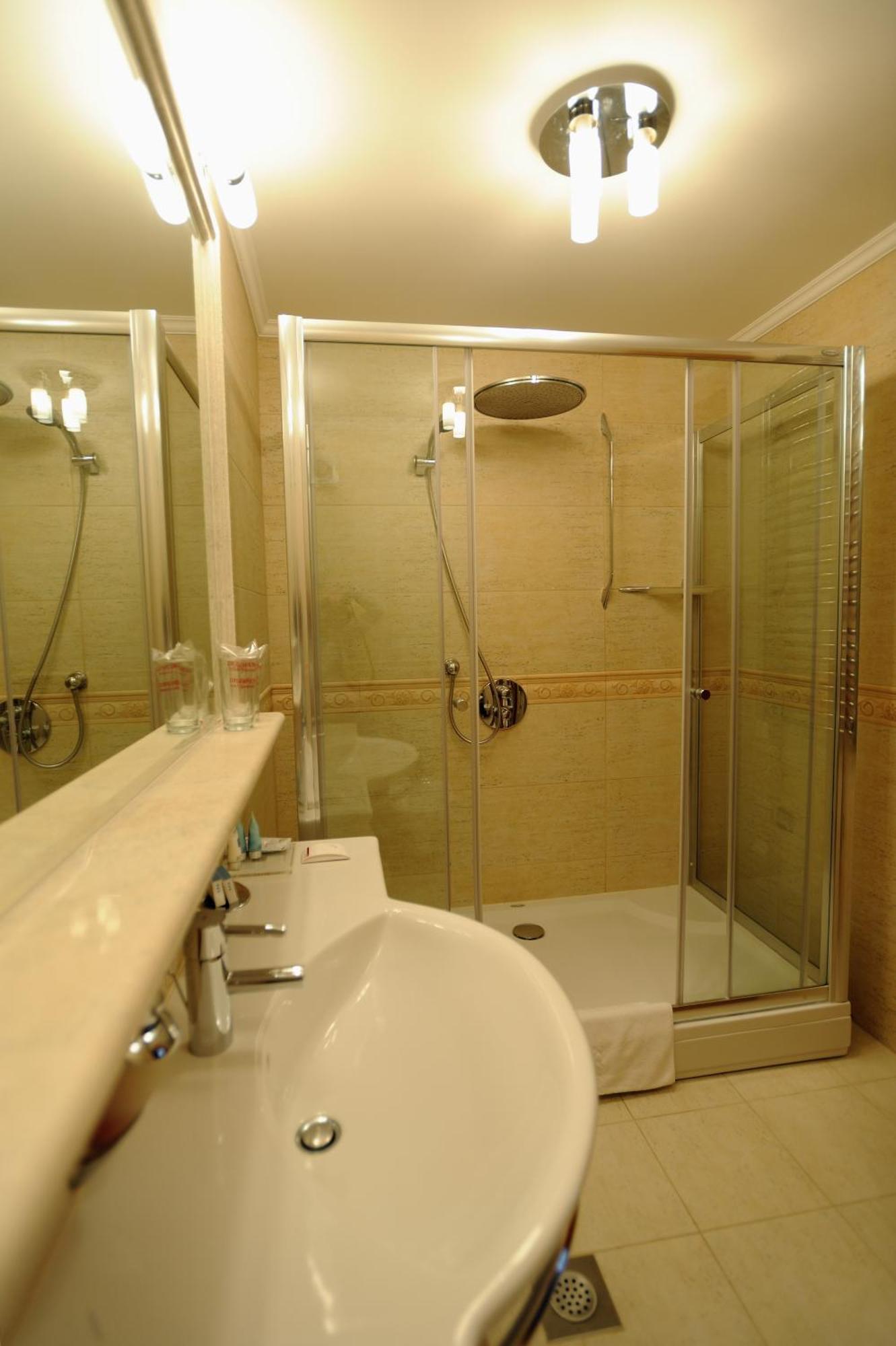 Hotel Solitudo Uble Extérieur photo